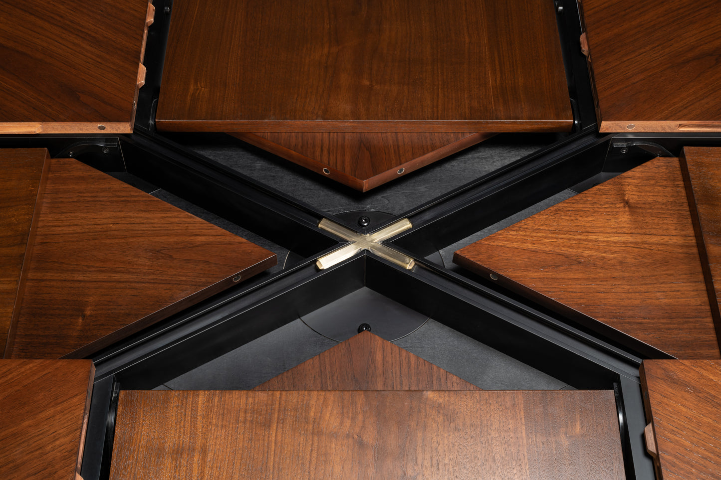 Gramercy Park Jupe Table